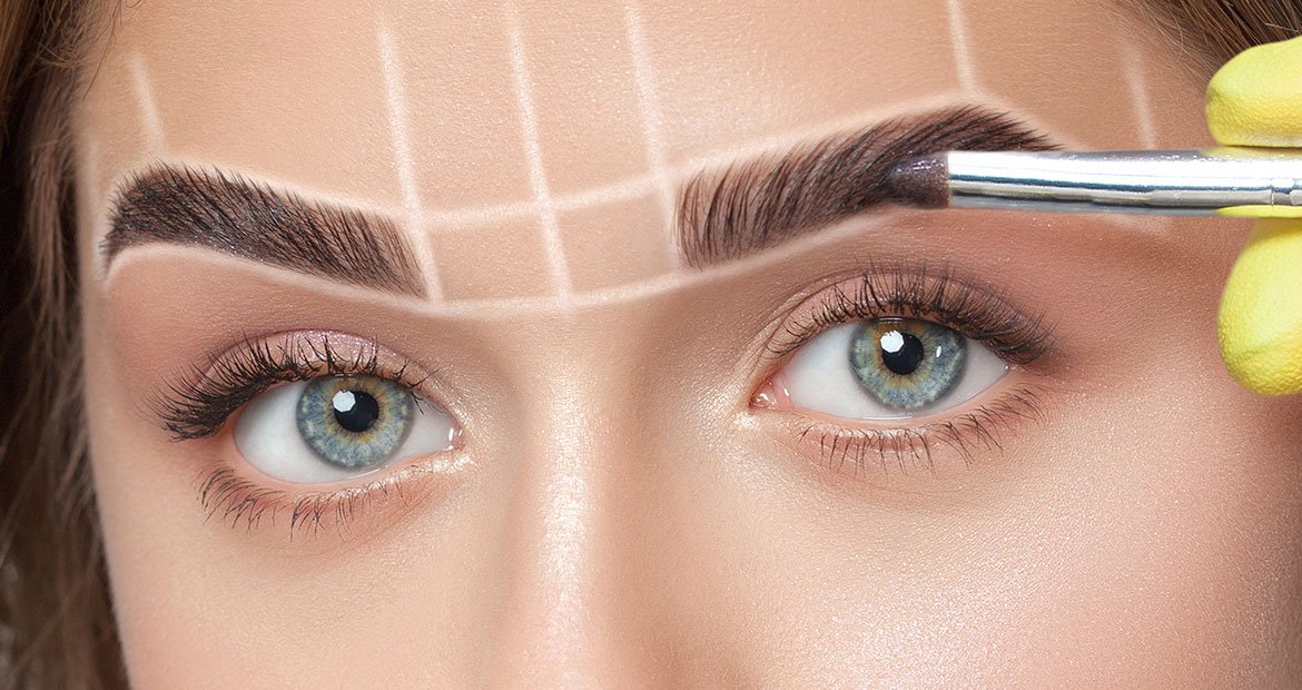 Imagem dos olhos e sobrancelha de uma mulher